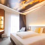 Hotel Hey Lou Monheim am Rhein