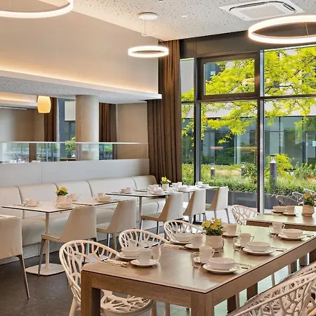 Hotel Hey Lou Monheim am Rhein