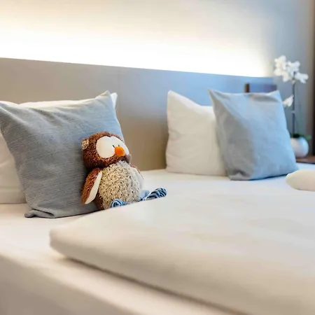 Hey Lou 3* Monheim am Rhein