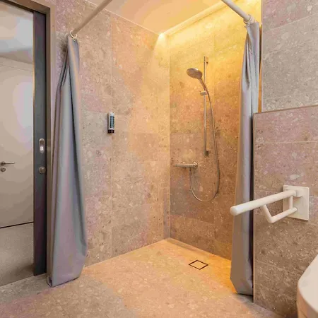 Hey Lou Hotel 3*
