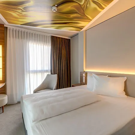 Otel Hey Lou Monheim am Rhein