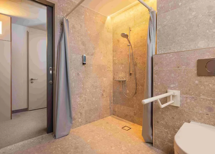 Styles Monheim Hotel 3*