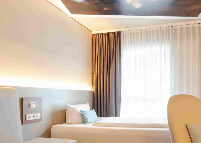 Hey Lou 3* Monheim am Rhein