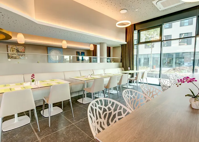 Styles Monheim Hotel 3*